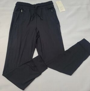 Boys Size S (6/7) Black Joggers – All in Motion Soft Athletic Gym Sweatpants